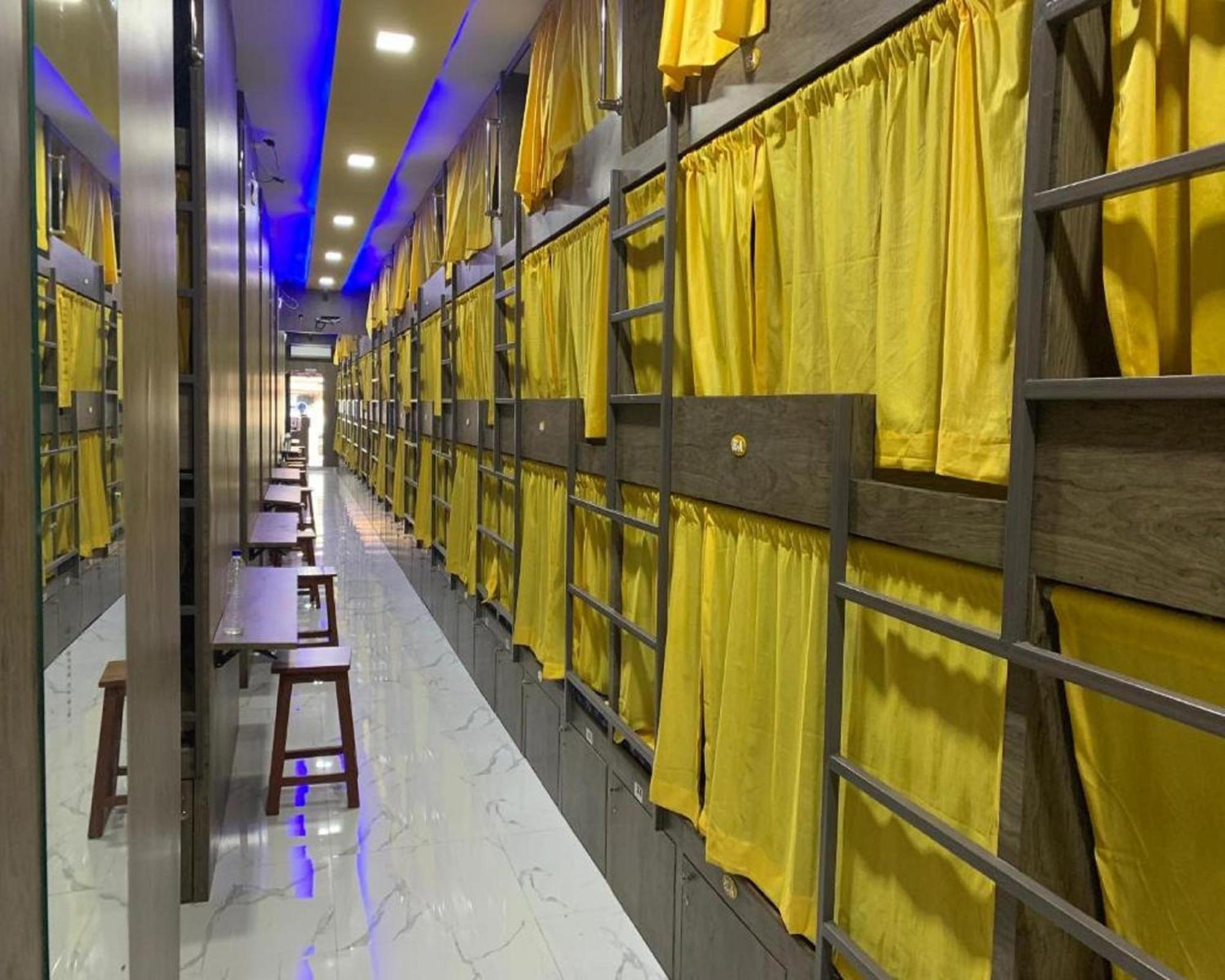 Neenava Dormitory Asalpha Mumbai  Buitenkant foto